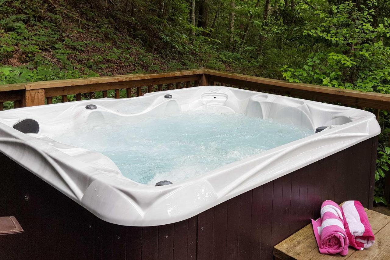 Natures Retreat With Hot Tub 7 Mi To Bryson City Whittier Екстериор снимка